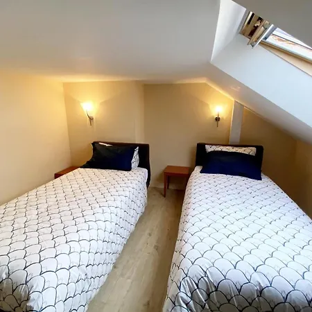 Plein Sud Les Pieds Dans L'eau *