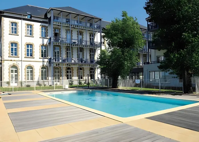 Plein Sud Les Pieds Dans L'eau *